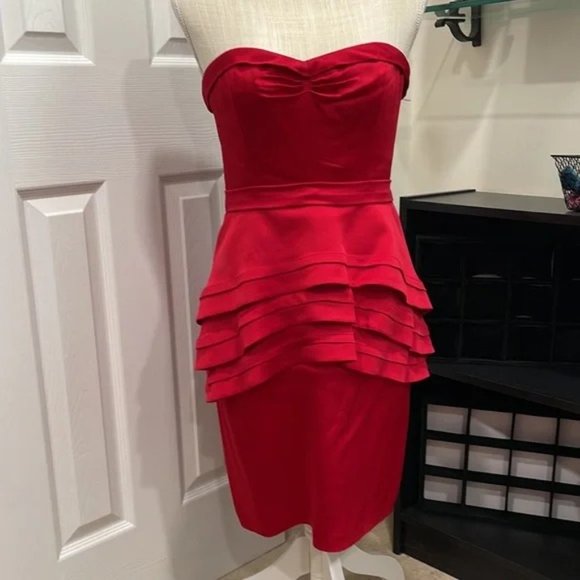 BCBGMaxAzria Aurelia Red Satin Ruffled Sweetheart Strapless Mini Dress Size 0 - Picture 4 of 8